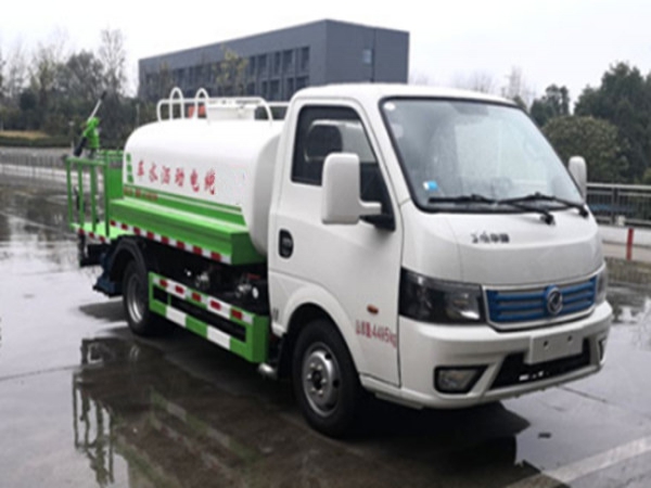 3方東風(fēng)純電動(dòng)灑水車(chē)